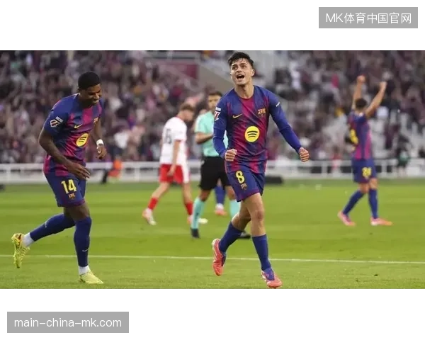 佩德里凭借大师级中场表现入选最佳阵容，成为巴萨卫冕冠军的节拍器